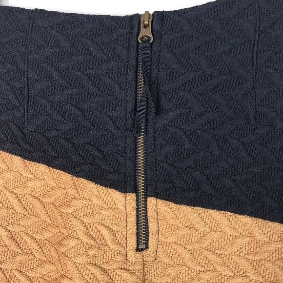 HD in Paris colorblocked knit pencil skirt size 0 - Picture 5 of 6